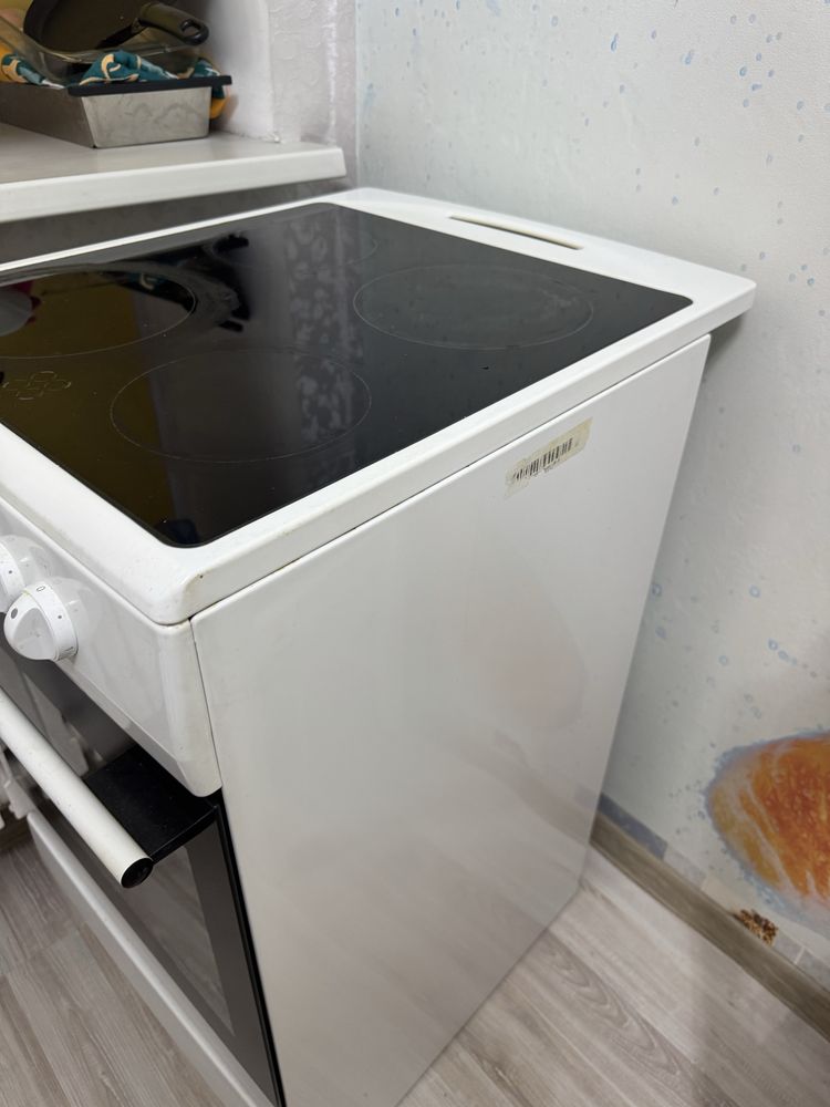 Продам Hansa электрплиту