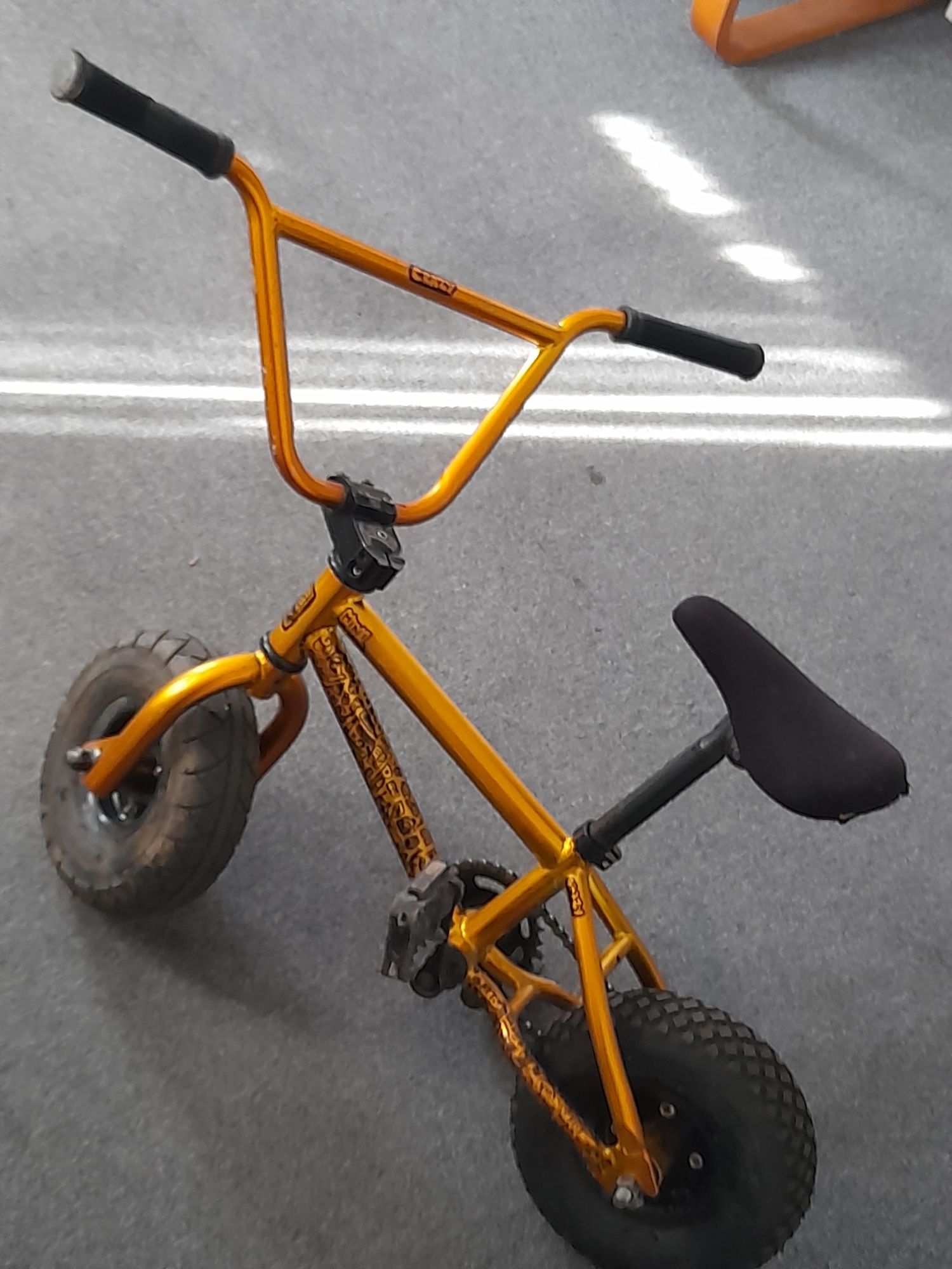 MINI BMX. golden.