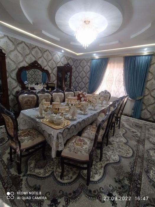 Stol stul mehmonlar uchun