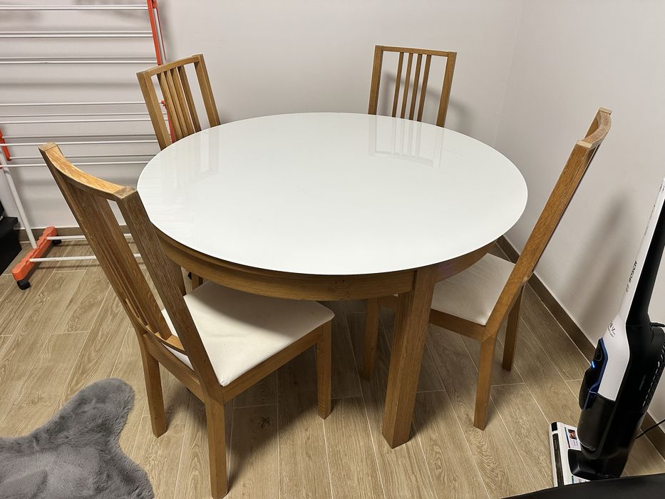 Masa rotunda  ovala extensibila cu 4 sacune