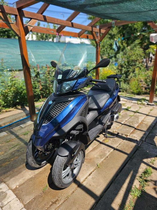 Vând Piaggio MP3 300 LT – An fabricație 2016 – Stare impecabilă!