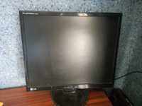 Monitor  LG 19 lik