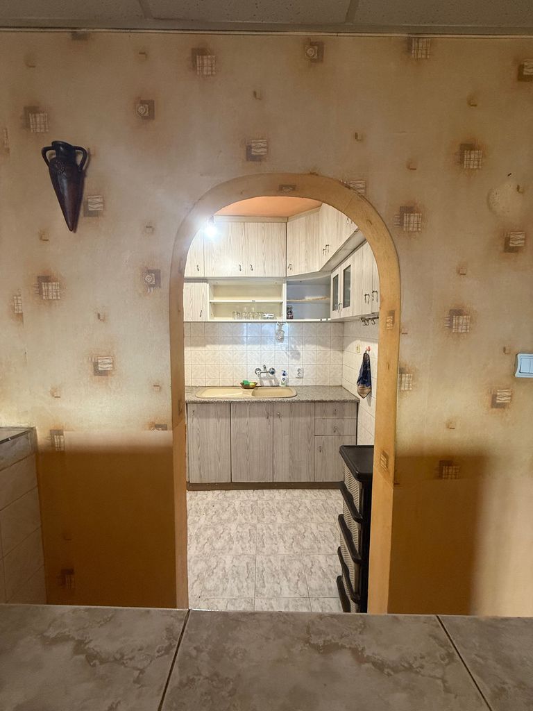 Дава се под наем Тристаен апартамент в Стара Загора, Била - 124 кв.м за 255 € - Снимка #3