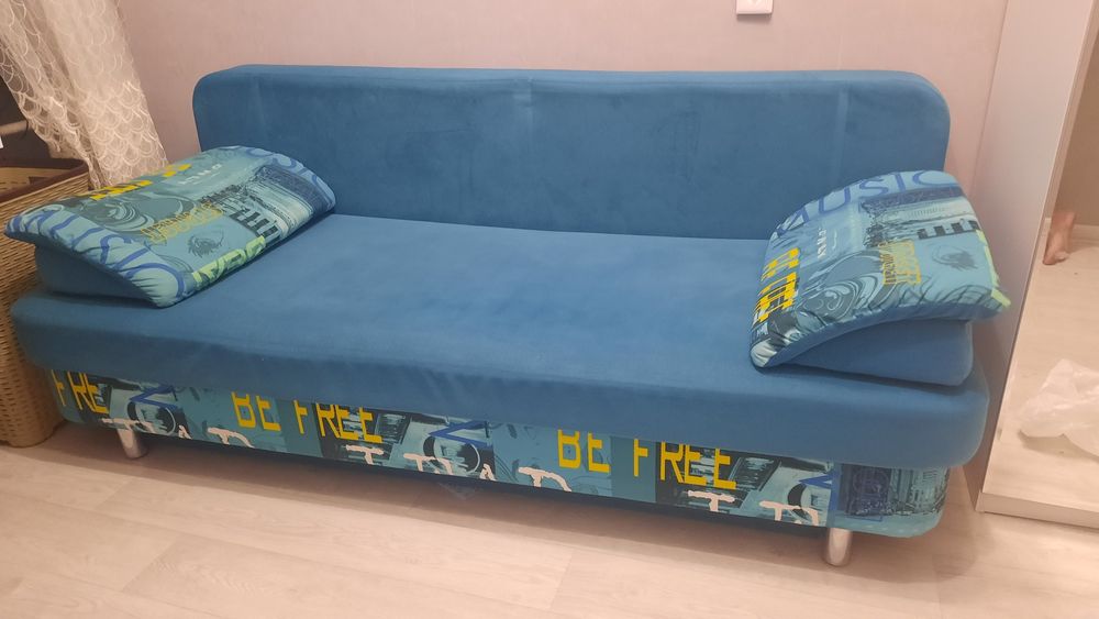 Продается диван в отличном состоянии