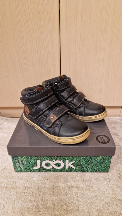 Осенние ботинки для мальчика 32 размер.