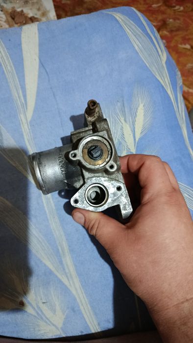 Продам дроссельную заслонку Матиз