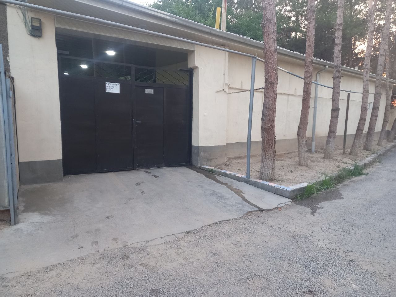 Xovli sotiladi srochna