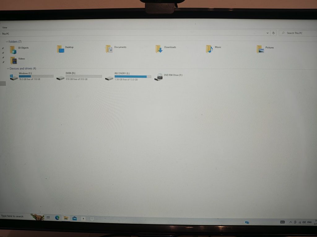 HP Desktop компютър