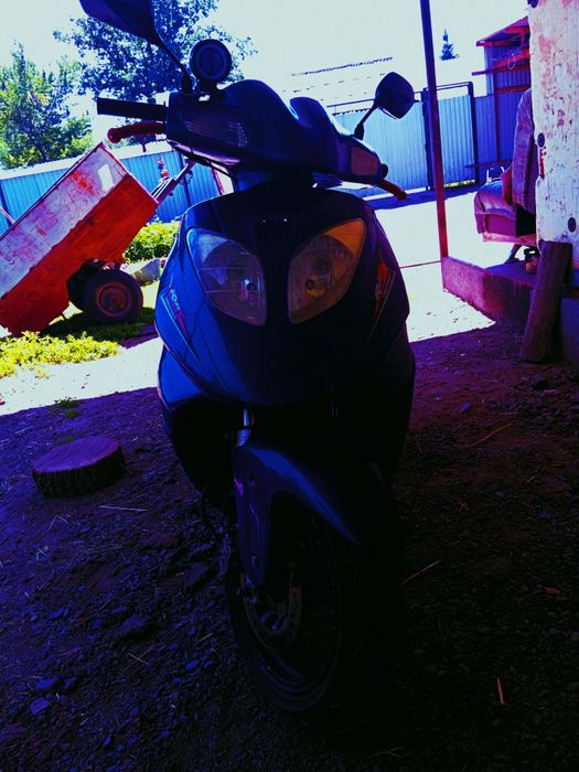 Продам скутер 150 кубов