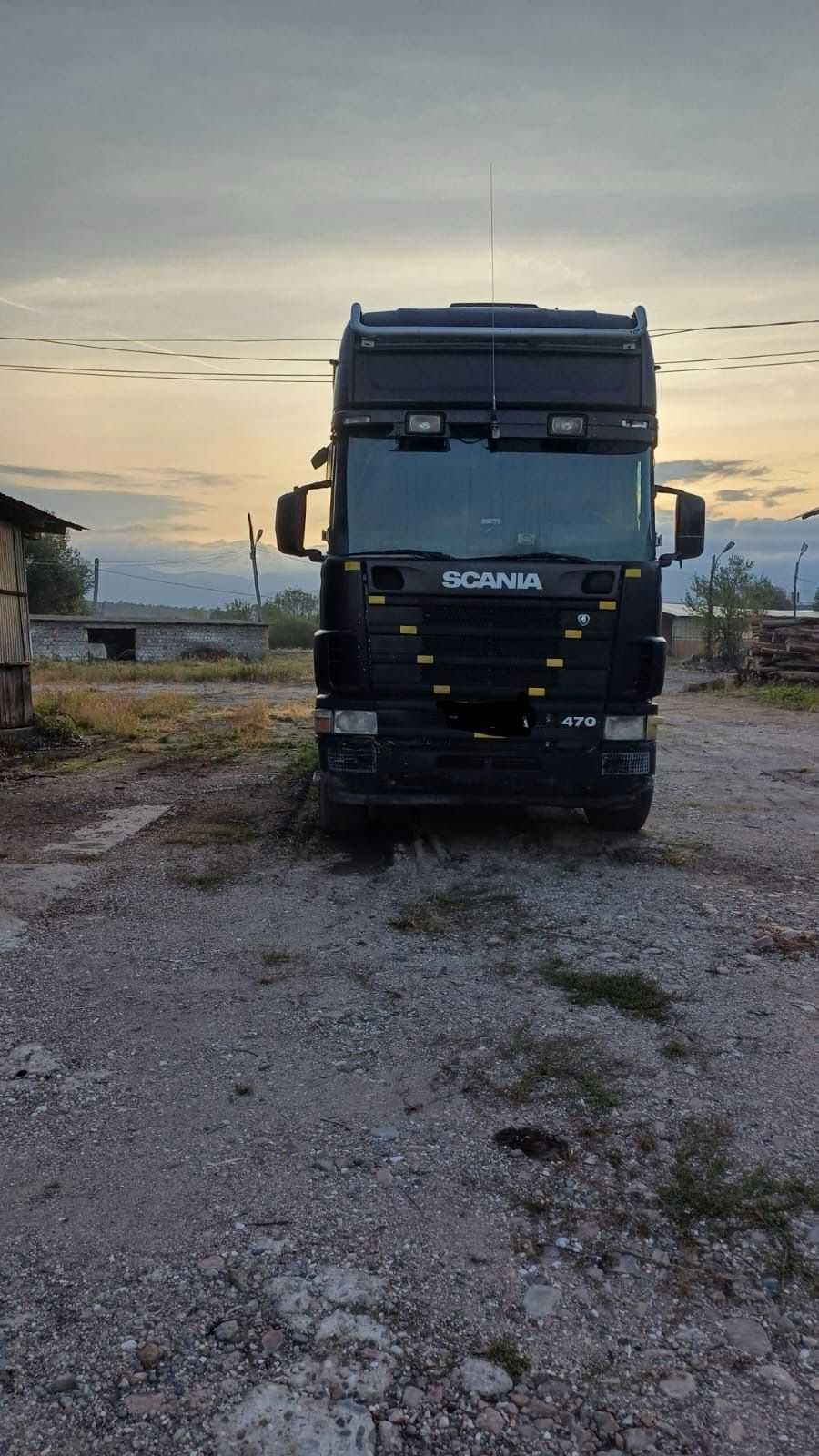 Vand 2x Autoutilitare transport busteni, in buna stare de functionare.