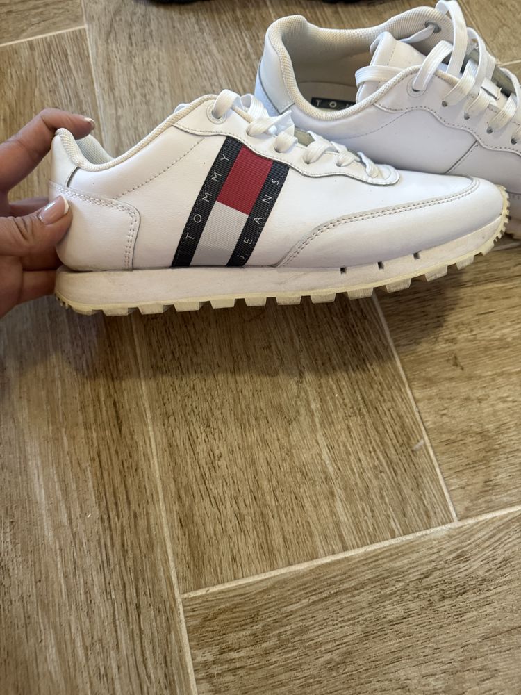 Оригинални Tommy Jeans 37н