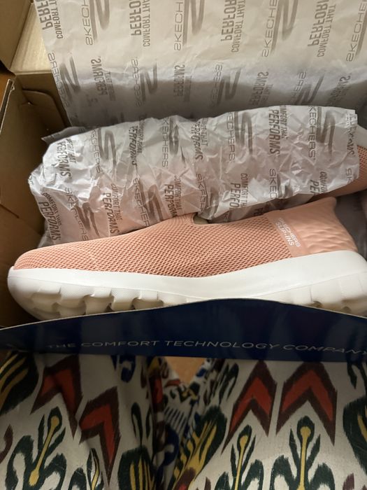 Skechers женская обувь.