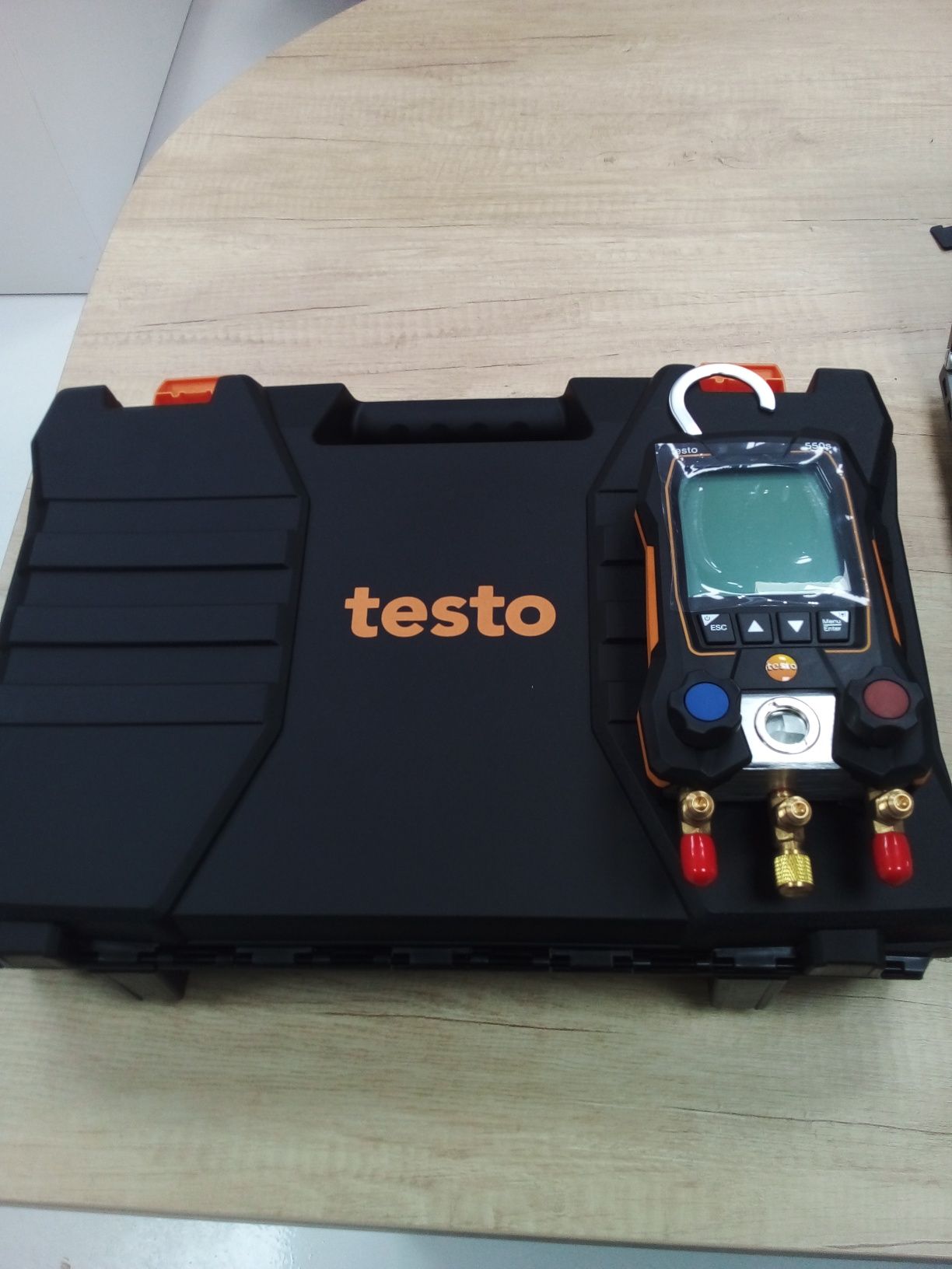 Манометри електронни TESTO mod. 550S