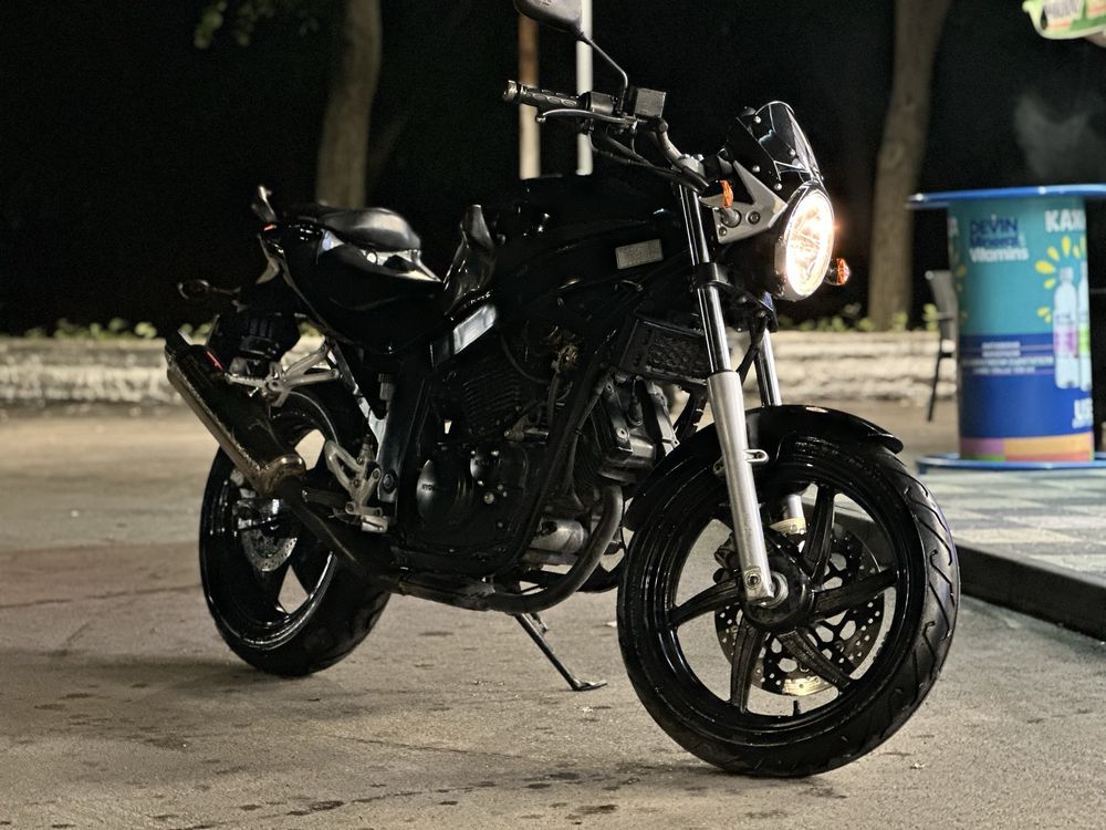Hyosung gt 125cc 2013