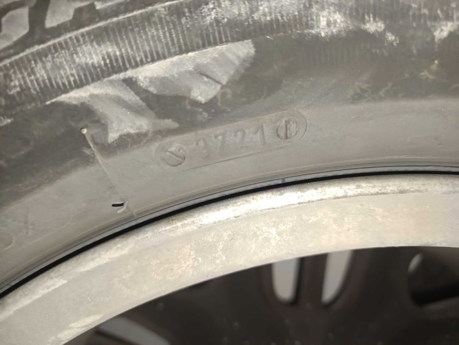 Зимни Гуми с джанти от субаро аутбек 2005г.