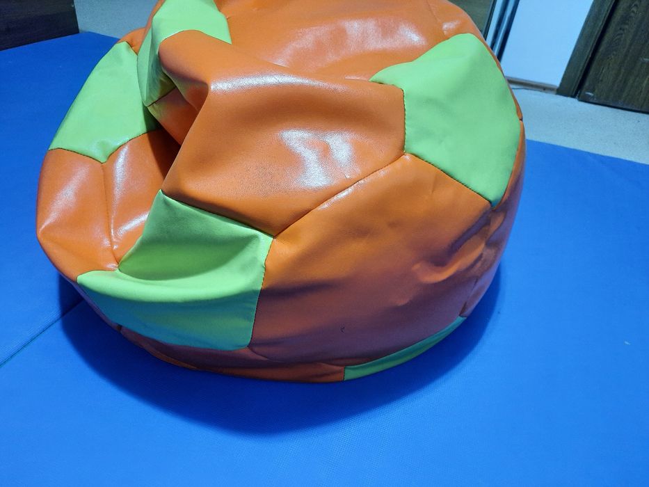 Fotoliu deosebit tip minge care se asorteaza cu mobila dvs