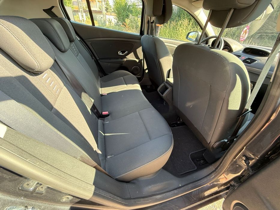 Renault Megan 1.9 dci, 131 cp, A/C, senzori parcare, Euro 5