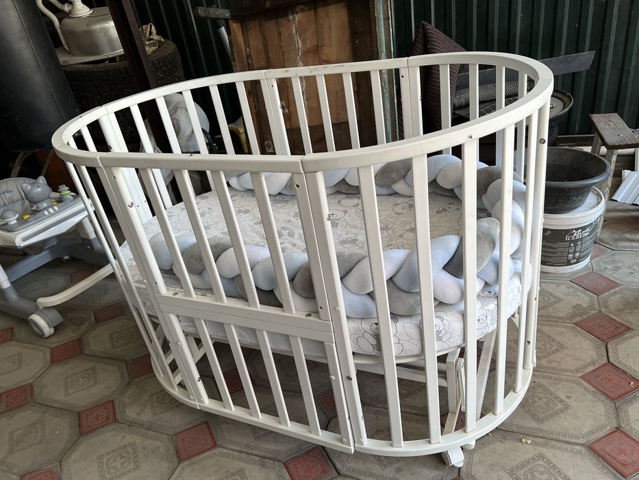 Продам манеж в отличном состоянии