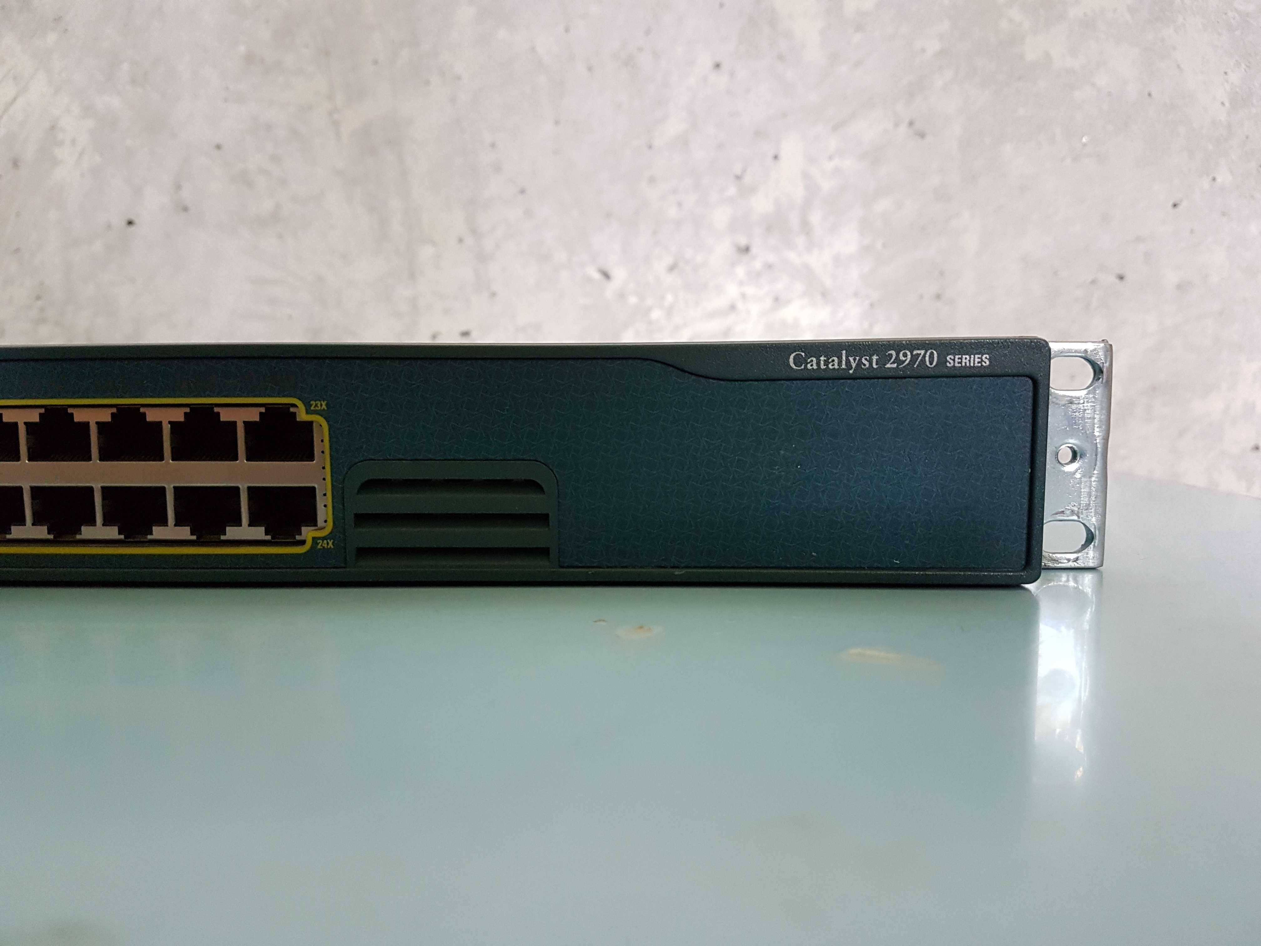 Коммутатор Cisco Catalyst 2970 и роутер Cisco 2610 , б/у, продам.