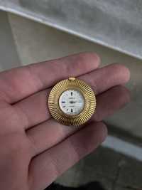 Златен Винтидж дамски часовник Чайка 17 камъка