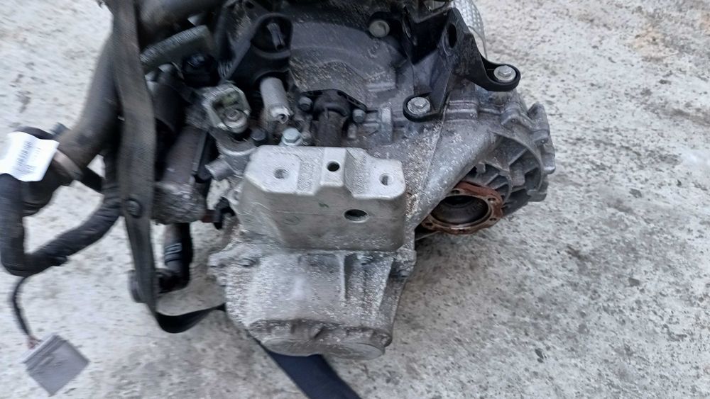 Cutie viteze manuala 6 trepte AUDI Q2 VW T ROC T CROSS 1.0 TSI cod UTV