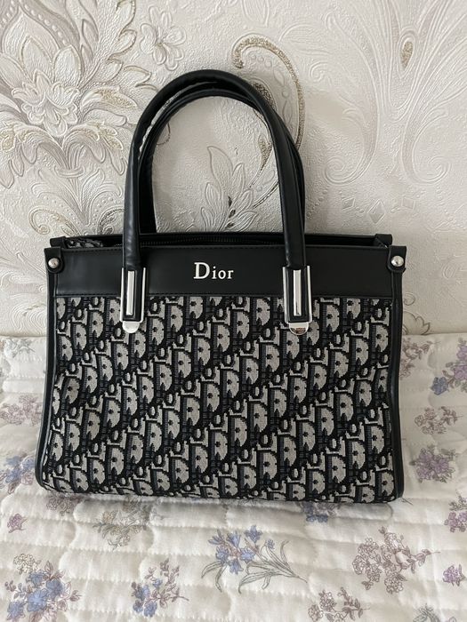 Сумка dior.