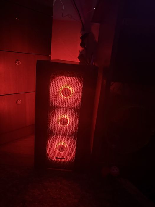 Прлдам весь комплексь пк