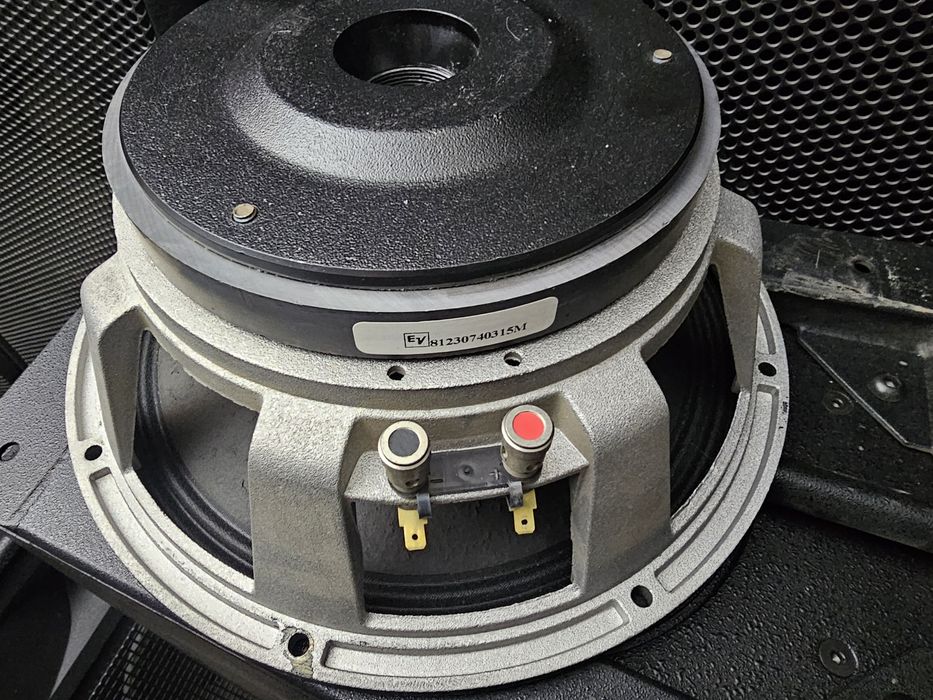 12-дюймовый динамик ELECTRO-VOICE DL12ST