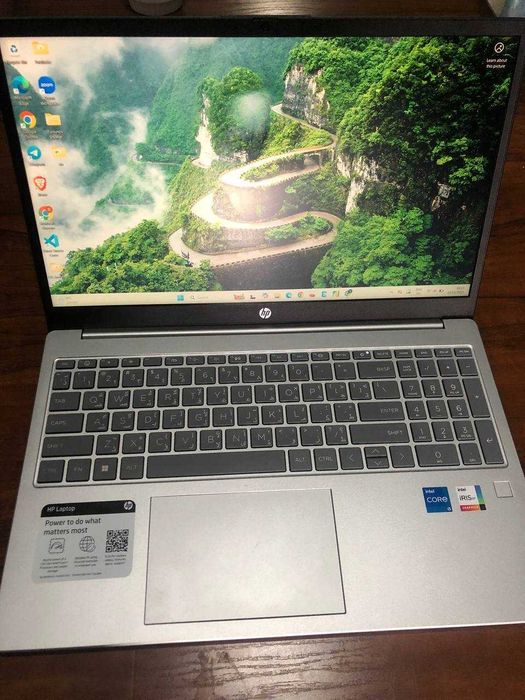 HP 250 G10 (Upgraded Version) Srochno Sotiladi!