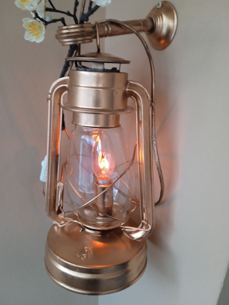 Стар голям фенер, преработен на ел. осветление 220в - имитиращ газен