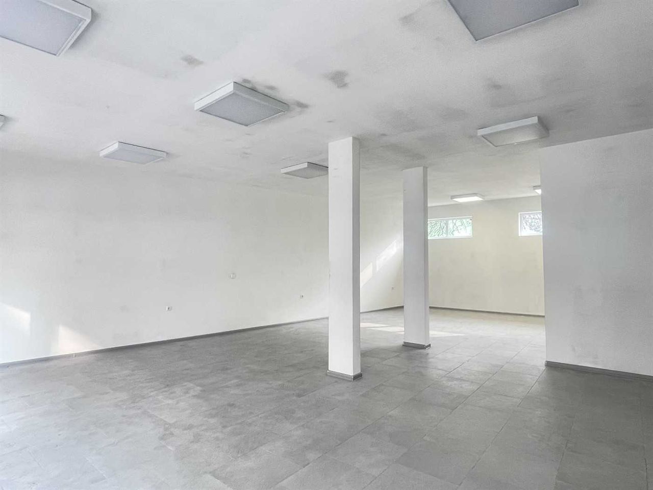 Дава се под наем Магазин в Габрово, Център - 80 кв.м за 255 € - Снимка #3