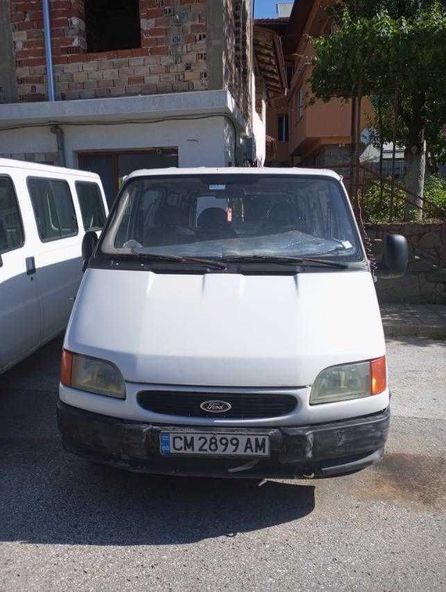 Бус Форд транзит