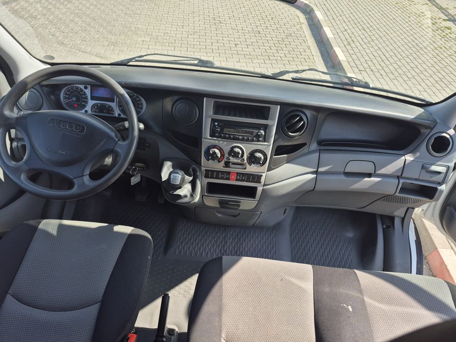 Iveco Daily! 2011//7 locuri + prelată!!200.000 kilometrii! Recent adus