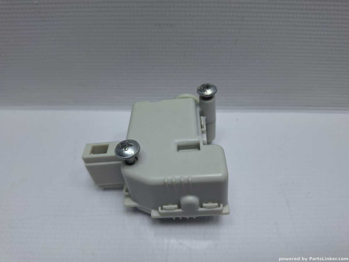 Actuator inchidere centralizata VOLKSWAGEN GOLF IV 2002 TDI 3B0959781B