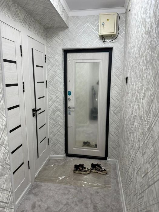 Сотилади Чилонзор 20 квартал 2 хонали разделка