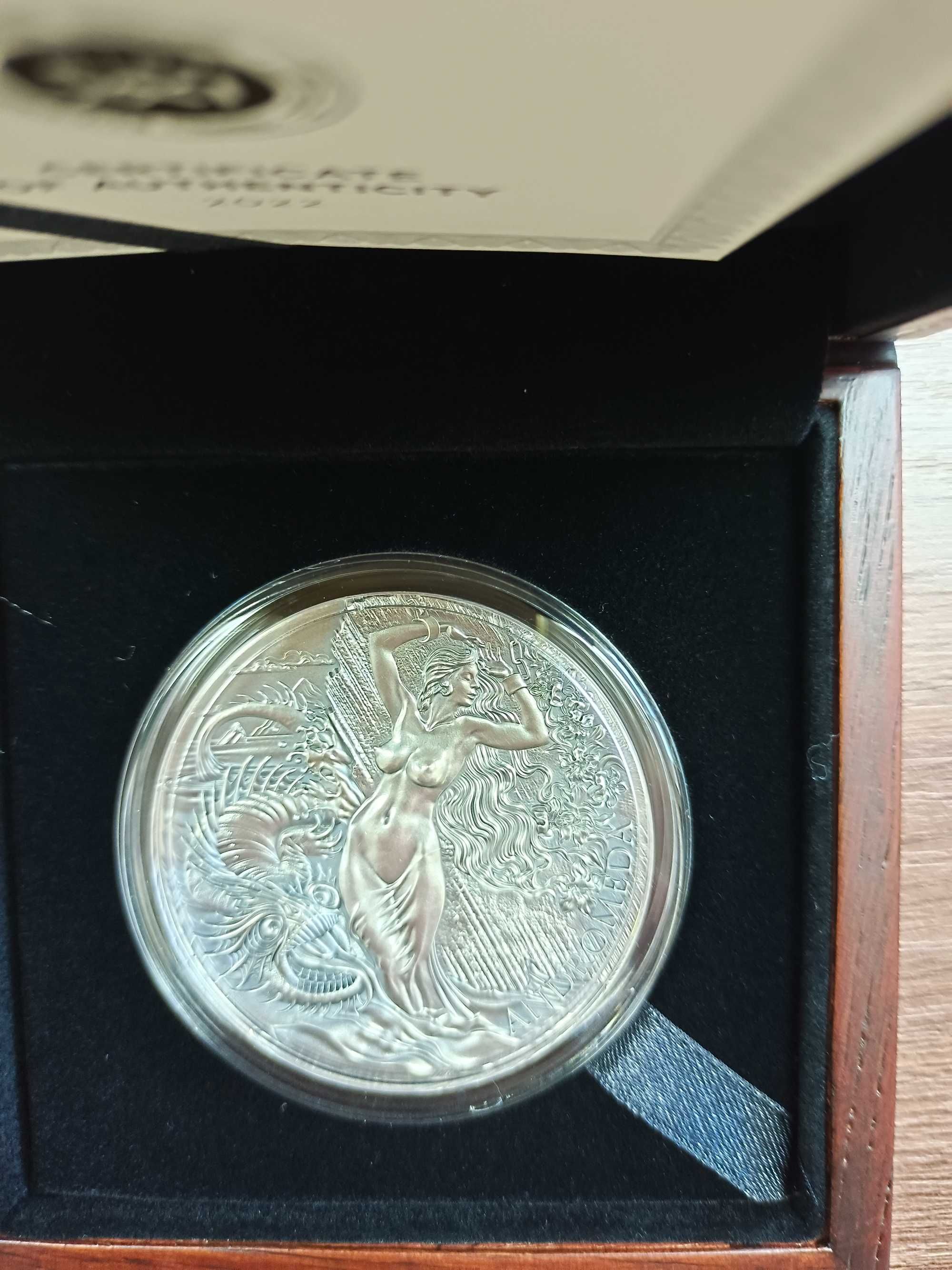 Серебряная монета Андромеда