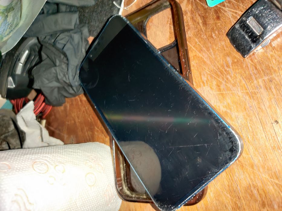 Vand iphone 13 spatele spart perfect functional