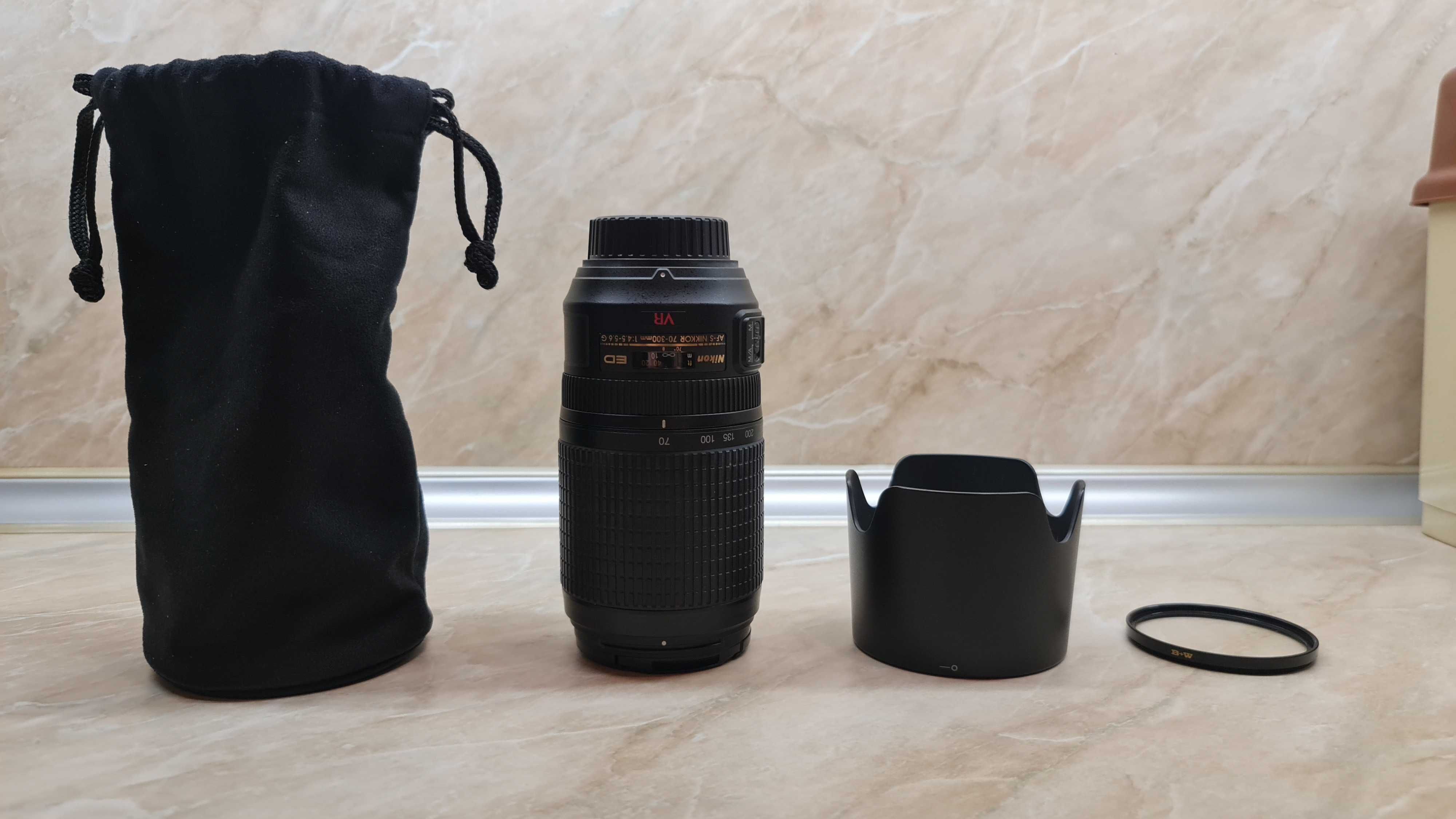 Обектив Nikon 70-300mm + UV филтър