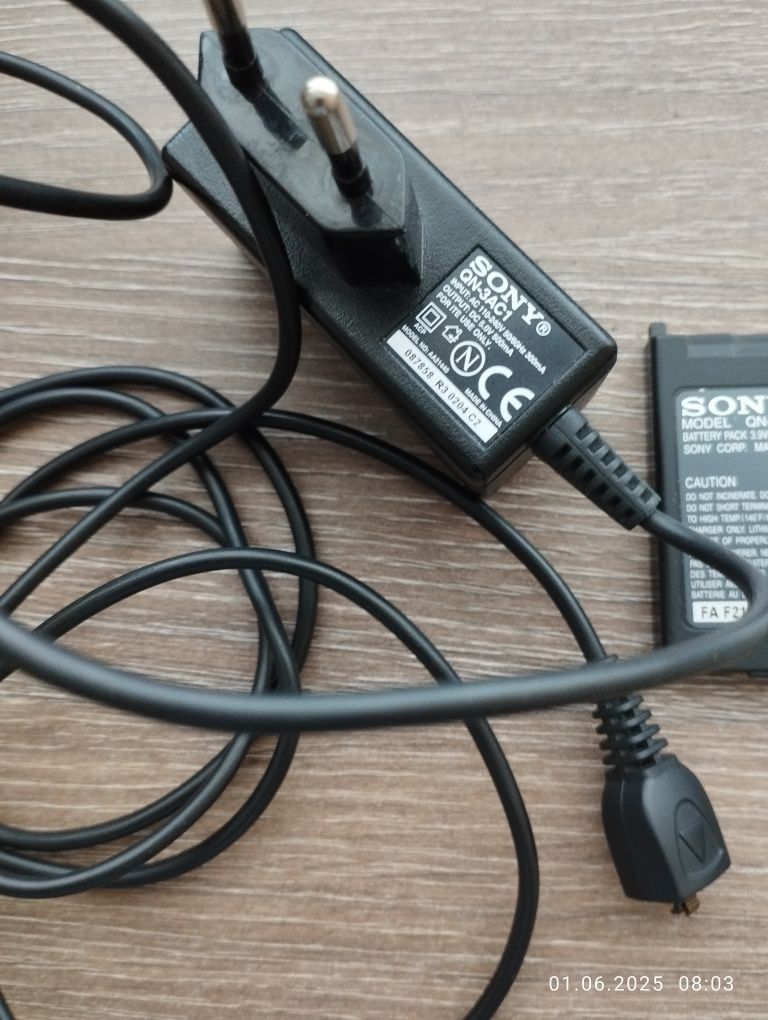 мобилен телефон Sony j70