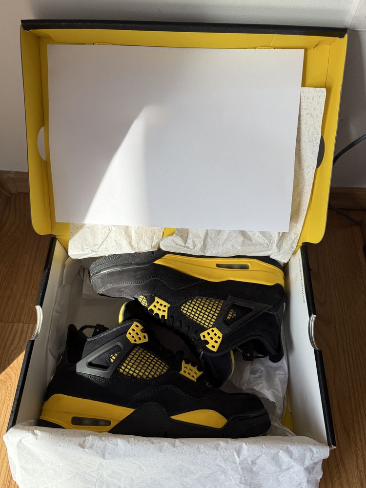 Jordan 4 Yellow Thunder