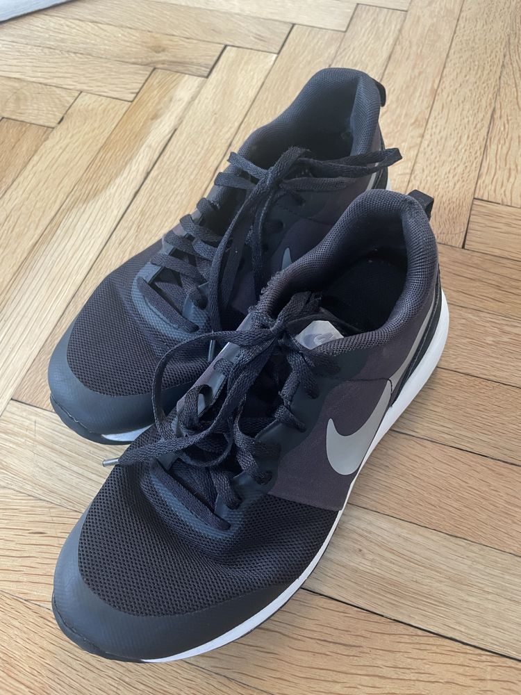 Дамски маратонки Nike