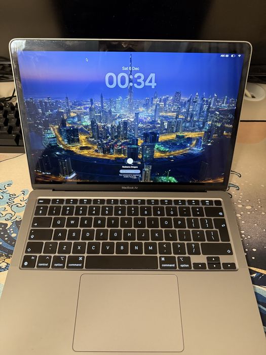 MacBook Air 2020 – 13”, 8GB RAM, 256GB SSD