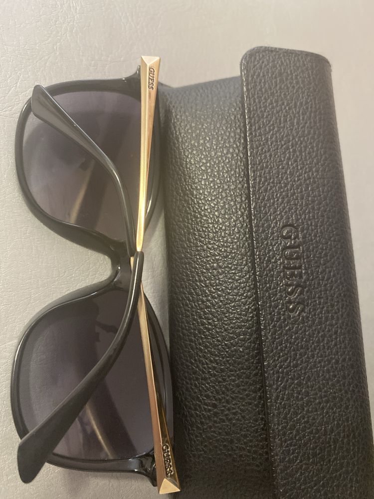 оригинални слънчеви очила GUESS GU7502-01A – почти нови!