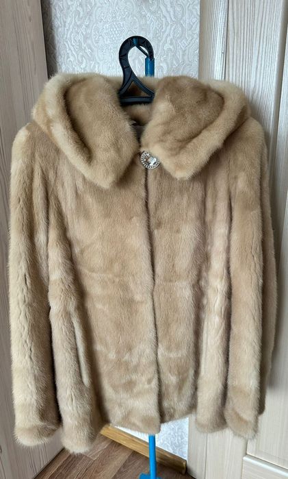 Продам норковую шубу