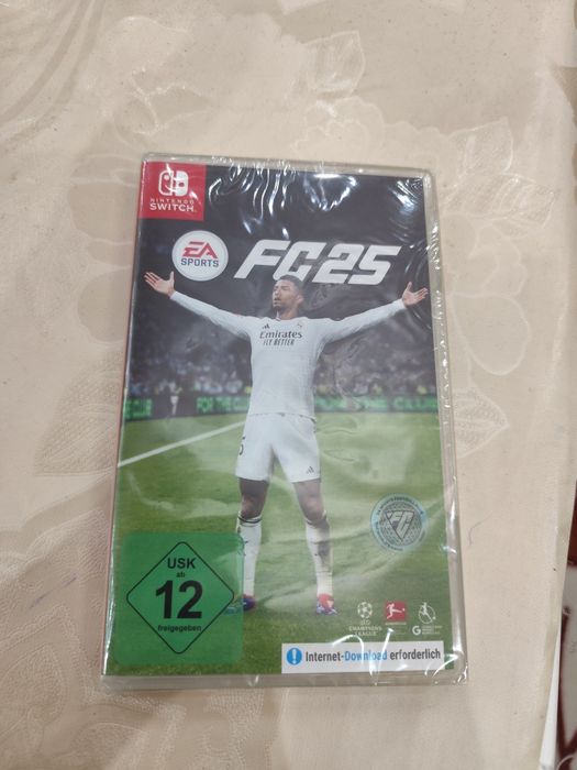 FC25 Чисто нова с фабрично фолио