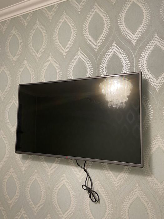 Телевизор LG -127 см