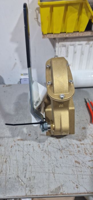 Vana robinet vidanja 6 toli cu filete pe ambele părți import Italia pe