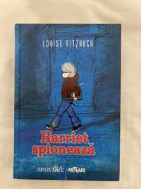 Harriet spioneaza de Louise Fitzhugh (cartonata)