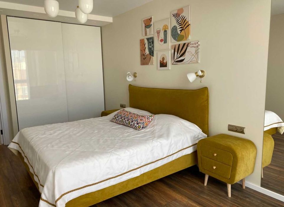 Сдаются 2-комнатные апартаменты на левом берегу.