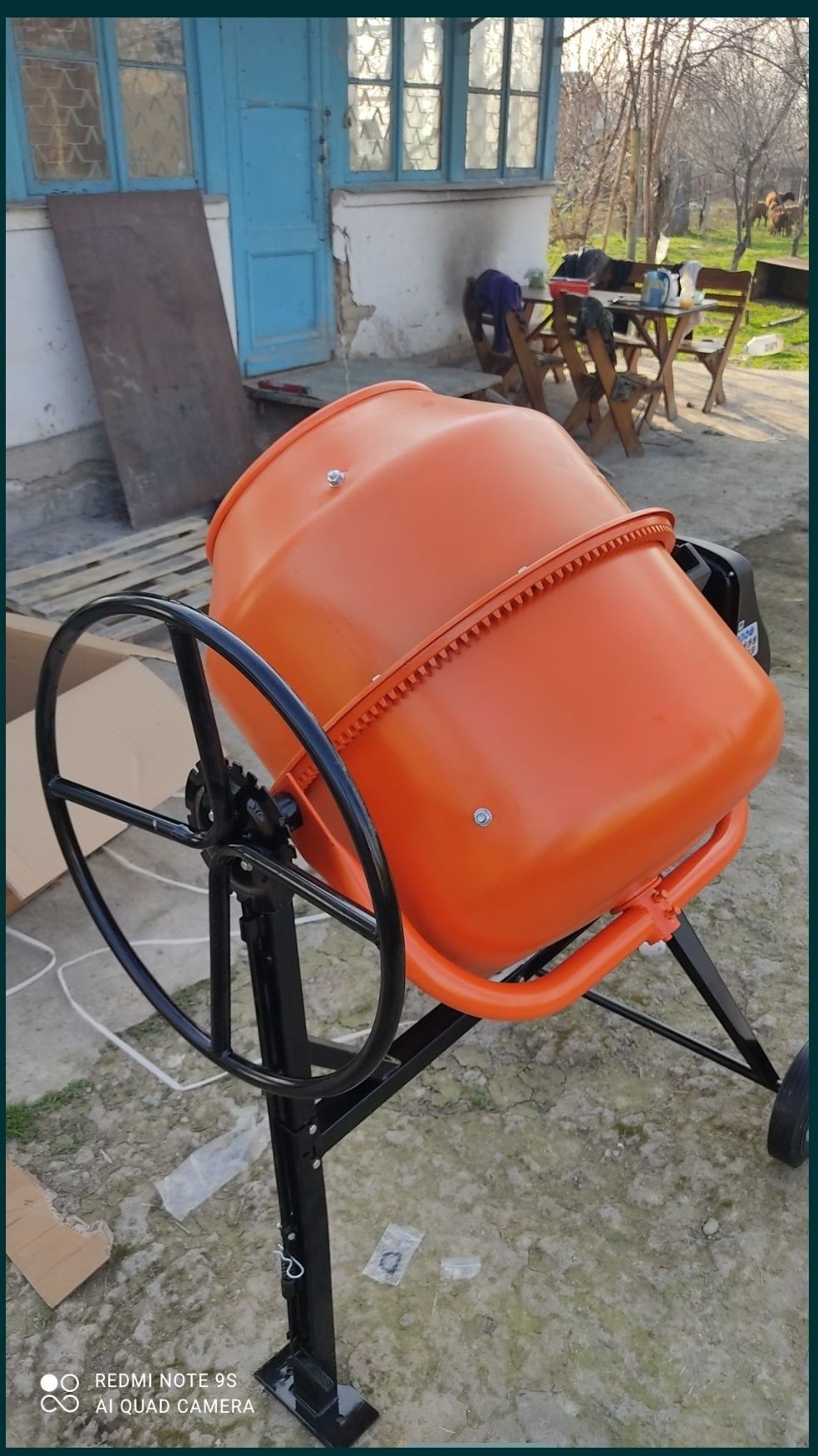 Бетоносмесители от 60л